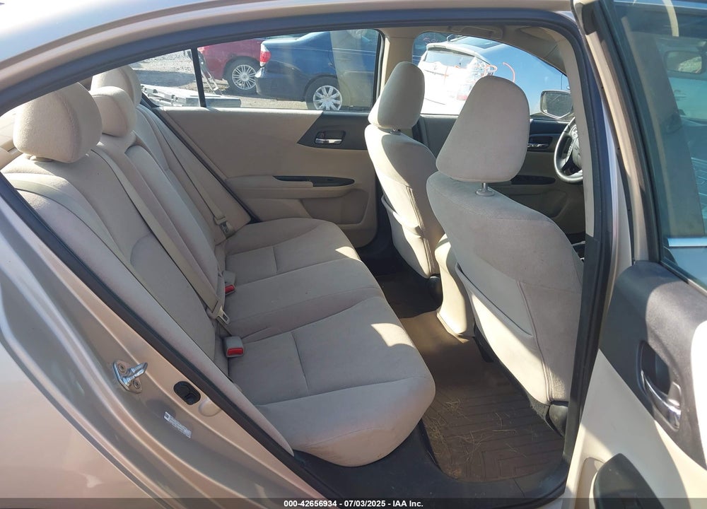 2013 HONDA ACCORD VIN: 1HGCR2F33DA250138