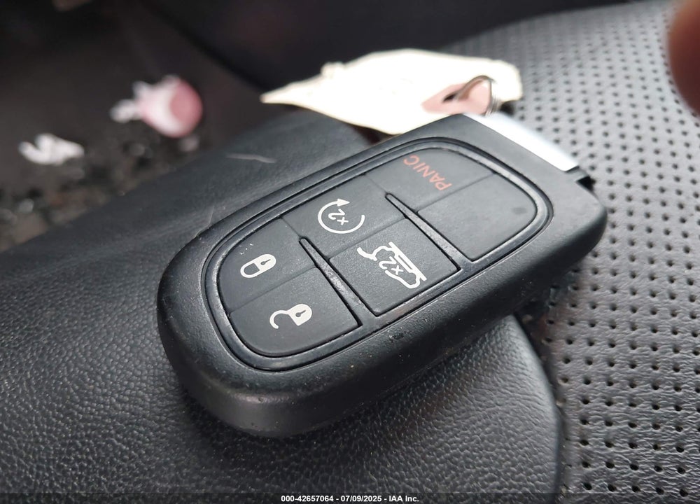2020 JEEP CHEROKEE VIN: 1C4PJMDX4LD647671