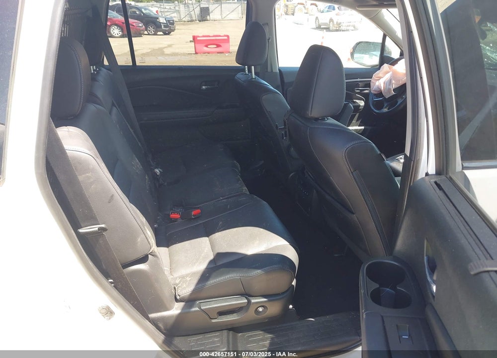 2021 HONDA PILOT VIN: 5FNYF6H51MB058615