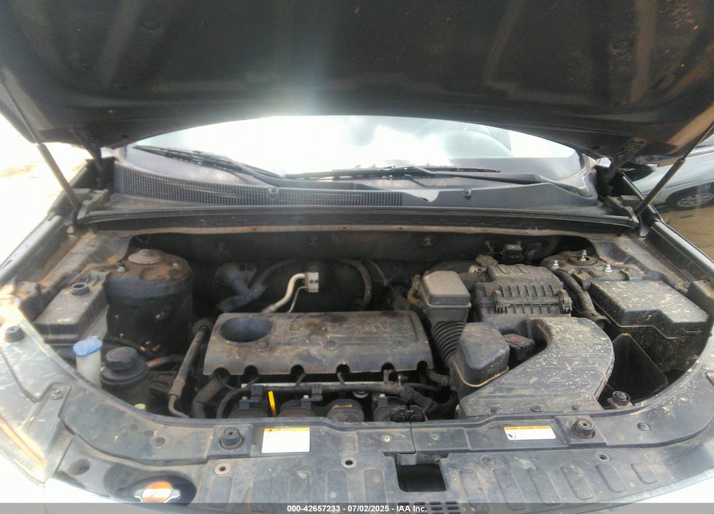 2011 KIA SORENTO LX VIN: 5XYKT3A17BG156123