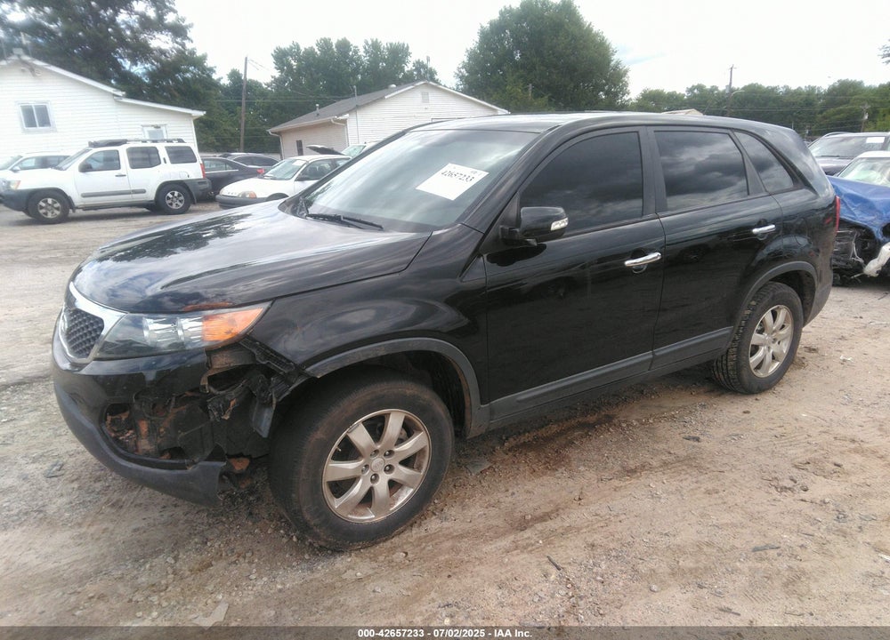 2011 KIA SORENTO LX VIN: 5XYKT3A17BG156123