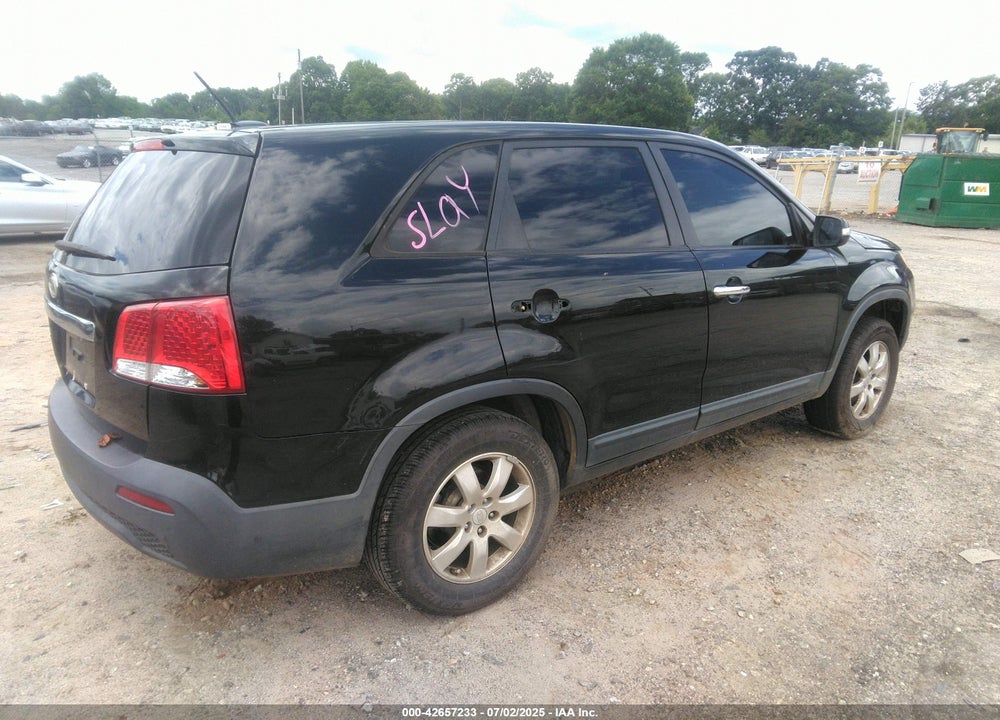 2011 KIA SORENTO LX VIN: 5XYKT3A17BG156123