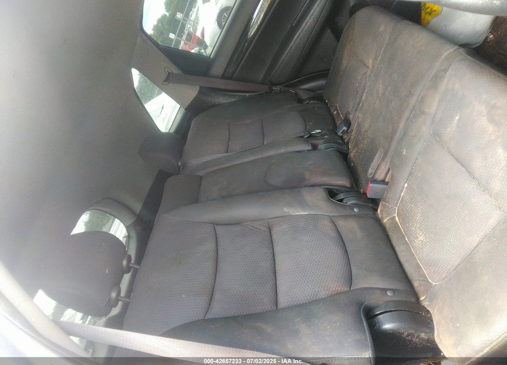 2011 KIA SORENTO LX VIN: 5XYKT3A17BG156123