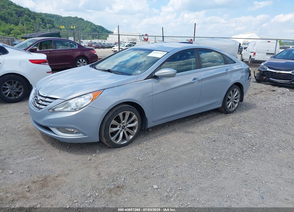 2011 HYUNDAI SONATA SE VIN: 5NPEC4AC3BH138568