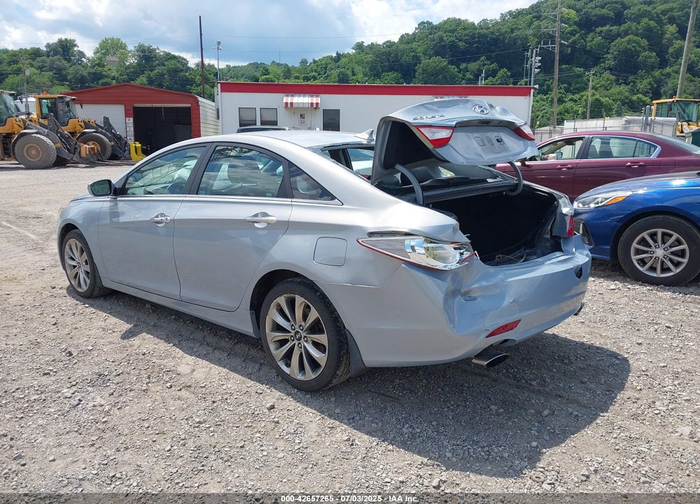 2011 HYUNDAI SONATA SE VIN: 5NPEC4AC3BH138568