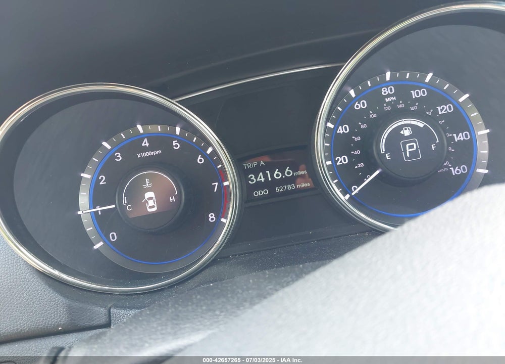 2011 HYUNDAI SONATA SE VIN: 5NPEC4AC3BH138568