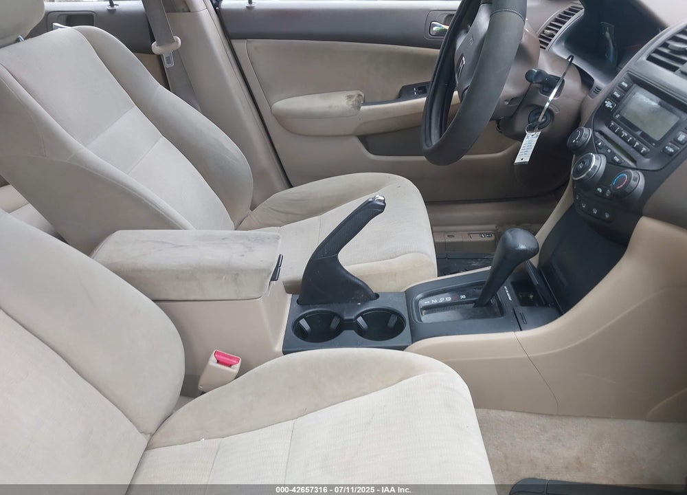 2005 HONDA ACCORD 2.4 DX VIN: 1HGCM56125A128967