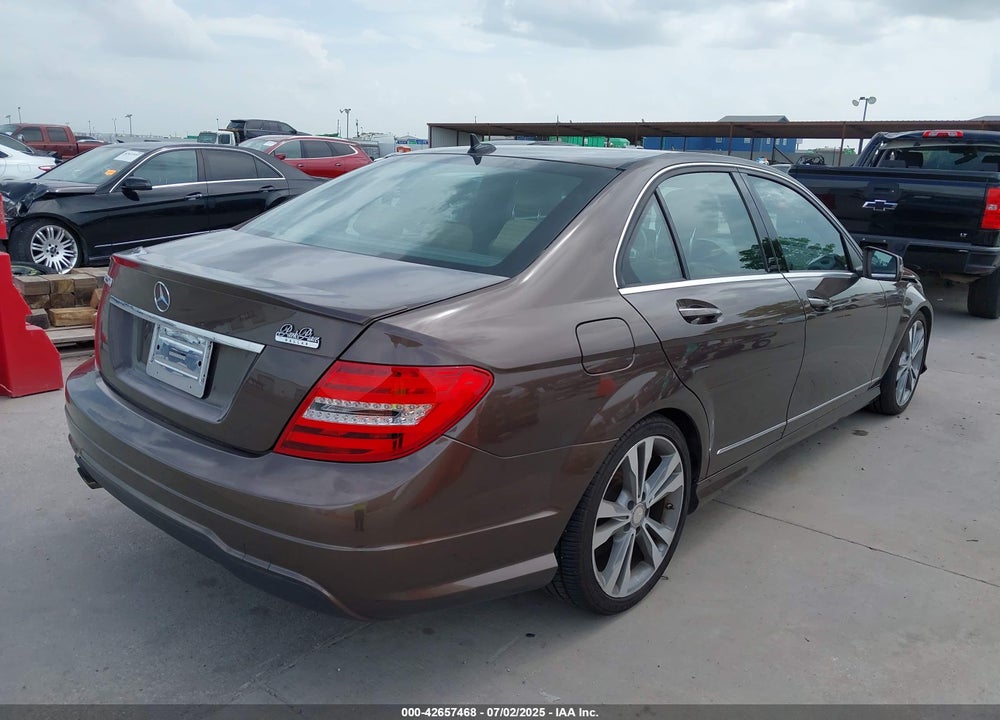 2013 MERCEDES-BENZ C CLASS VIN: WDDGF4HB7DR242463