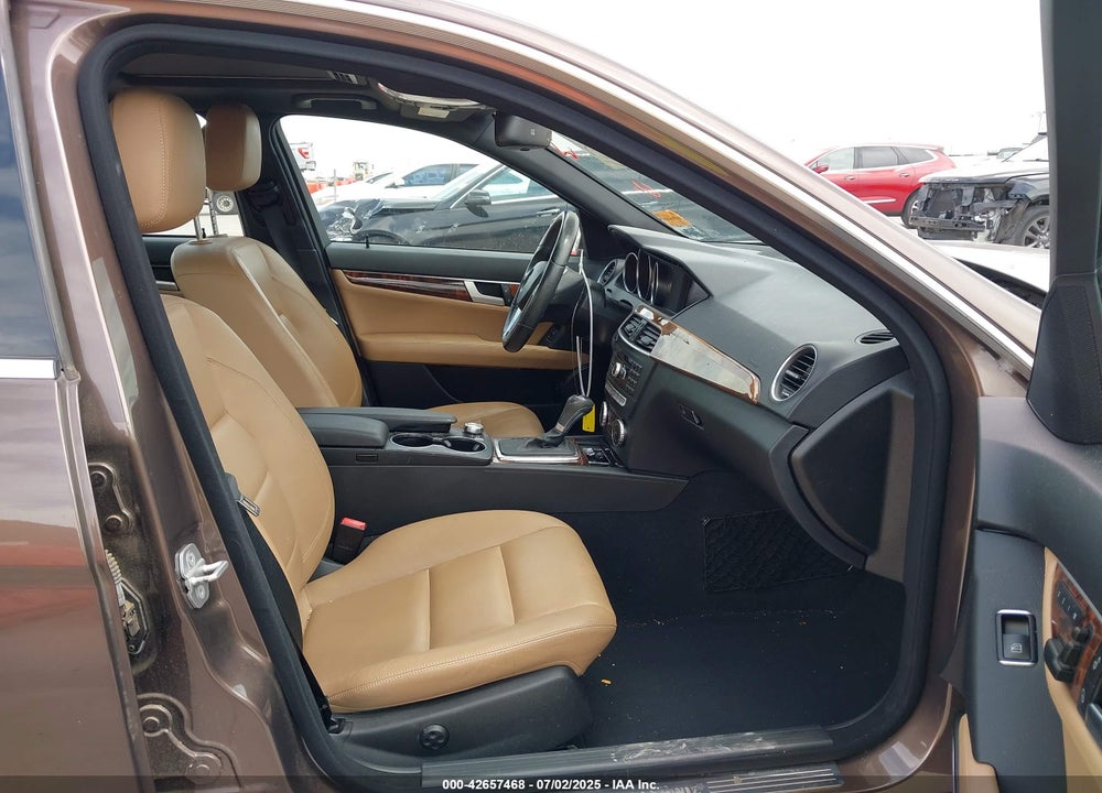 2013 MERCEDES-BENZ C CLASS VIN: WDDGF4HB7DR242463