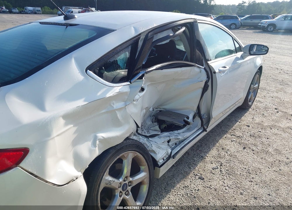 2014 FORD FUSION VIN: 1FA6P0HD6E5370205