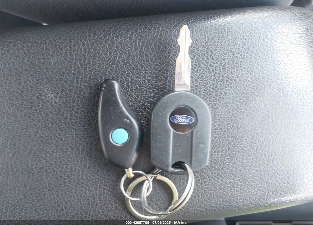 2009 FORD FUSION VIN: 3FAHP08109R107886