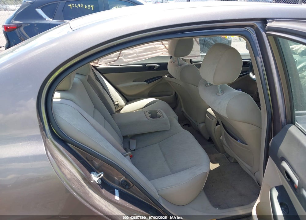 2010 HONDA CIVIC VIN: 19XFA1F85AE027763