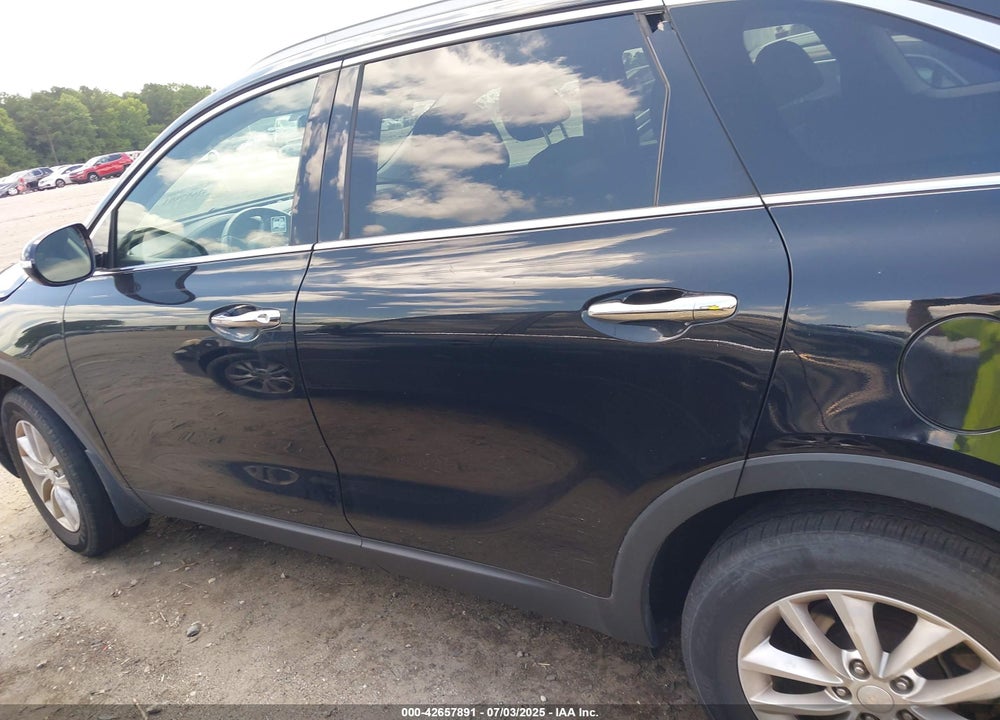 2016 KIA SORENTO VIN: 5XYPG4A37GG021670