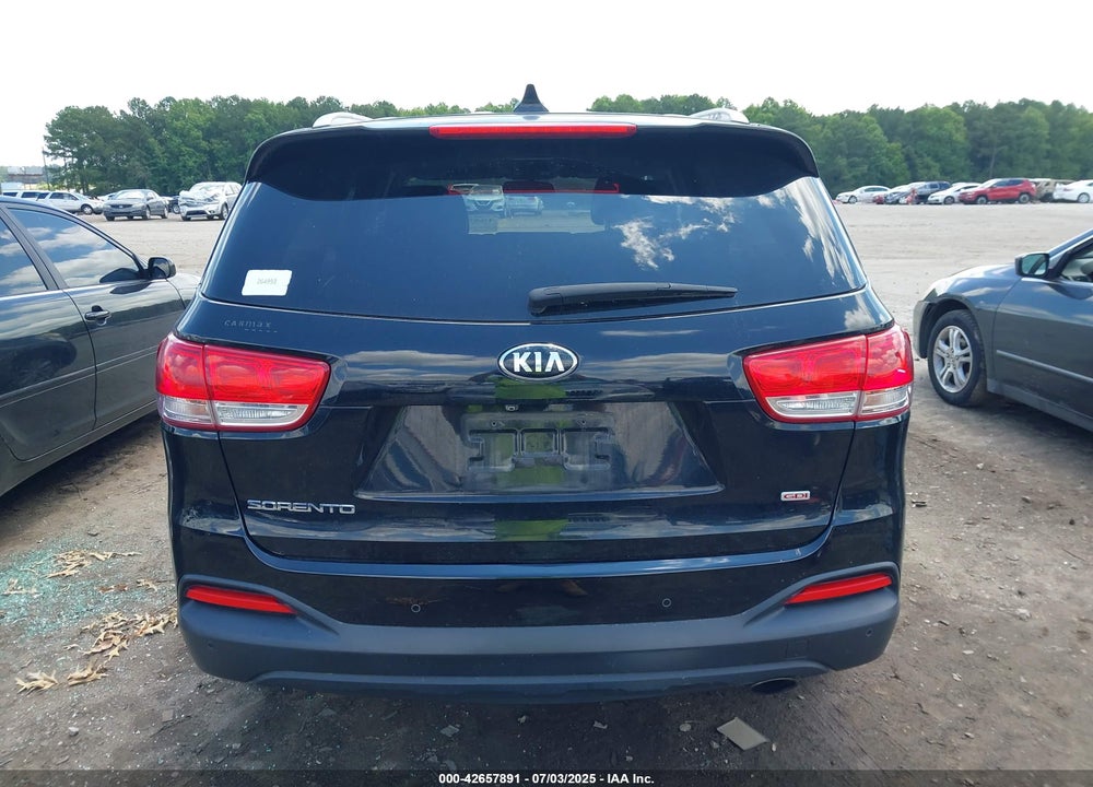 2016 KIA SORENTO VIN: 5XYPG4A37GG021670