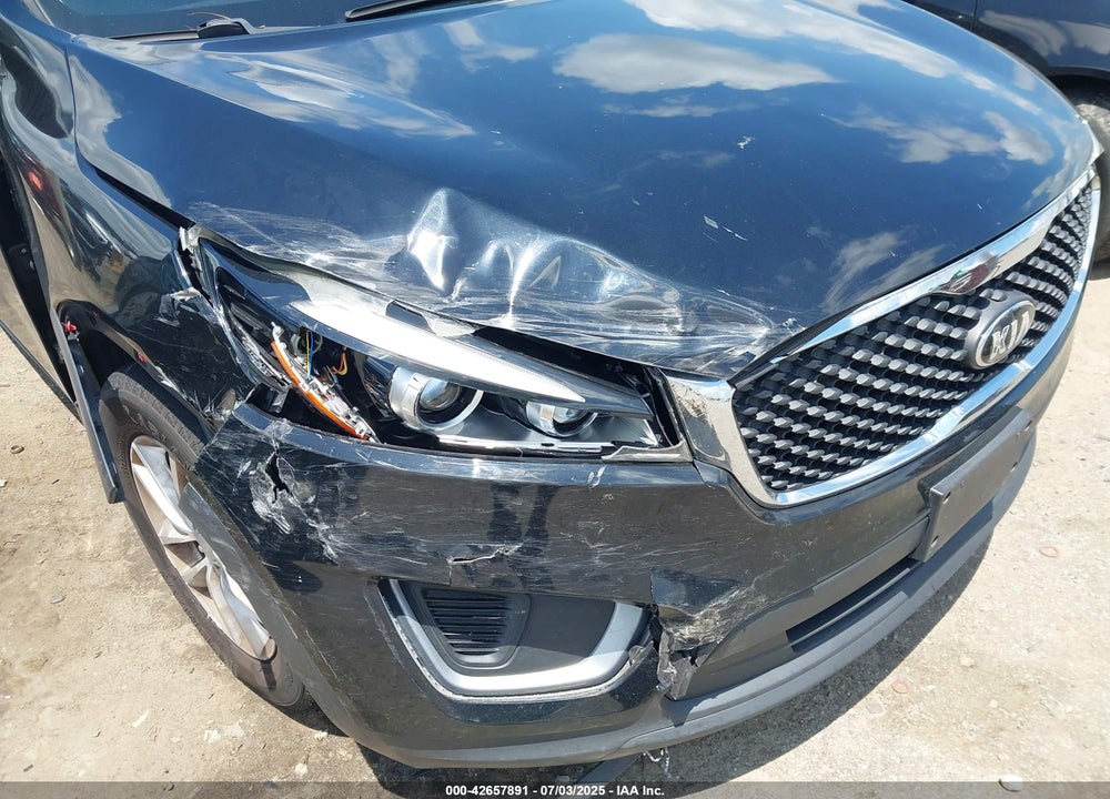 2016 KIA SORENTO VIN: 5XYPG4A37GG021670