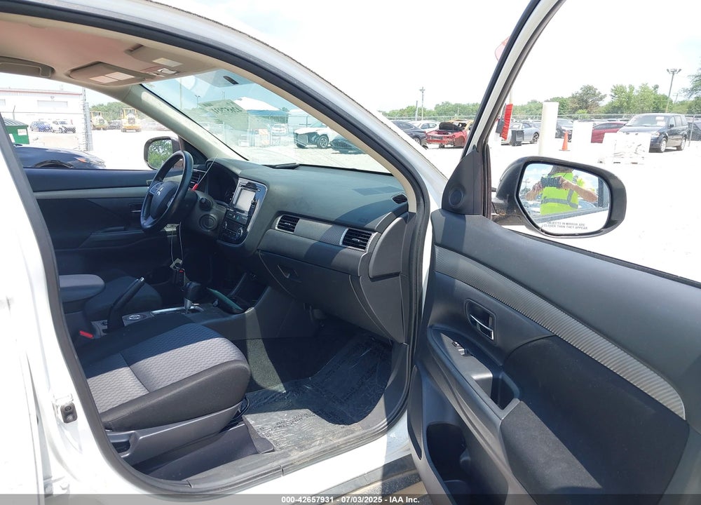 2014 MITSUBISHI OUTLANDER VIN: JA4AZ3A38EZ005559