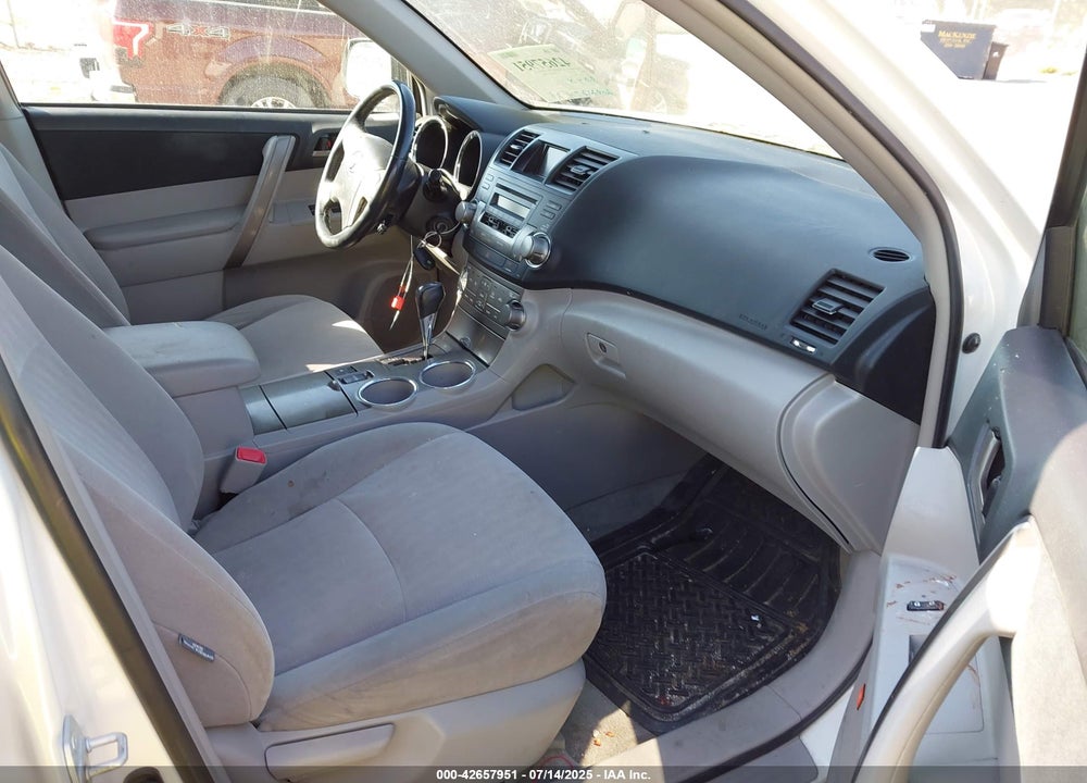 2008 TOYOTA HIGHLANDER VIN: JTEES43A382017401