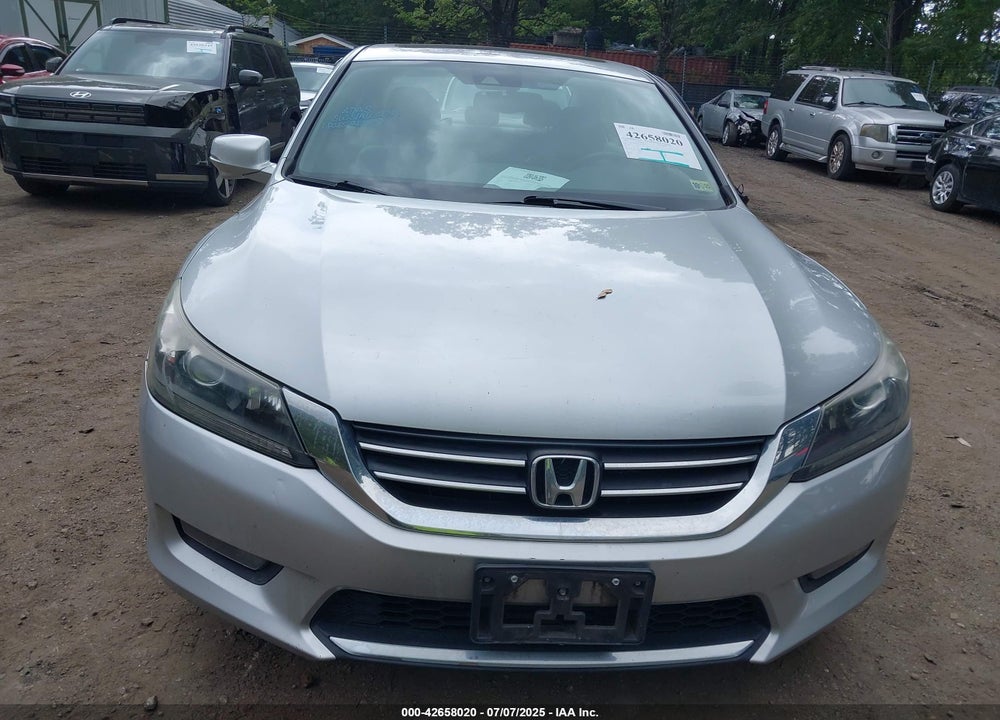 2015 HONDA ACCORD VIN: 1HGCR2F8XFA033815