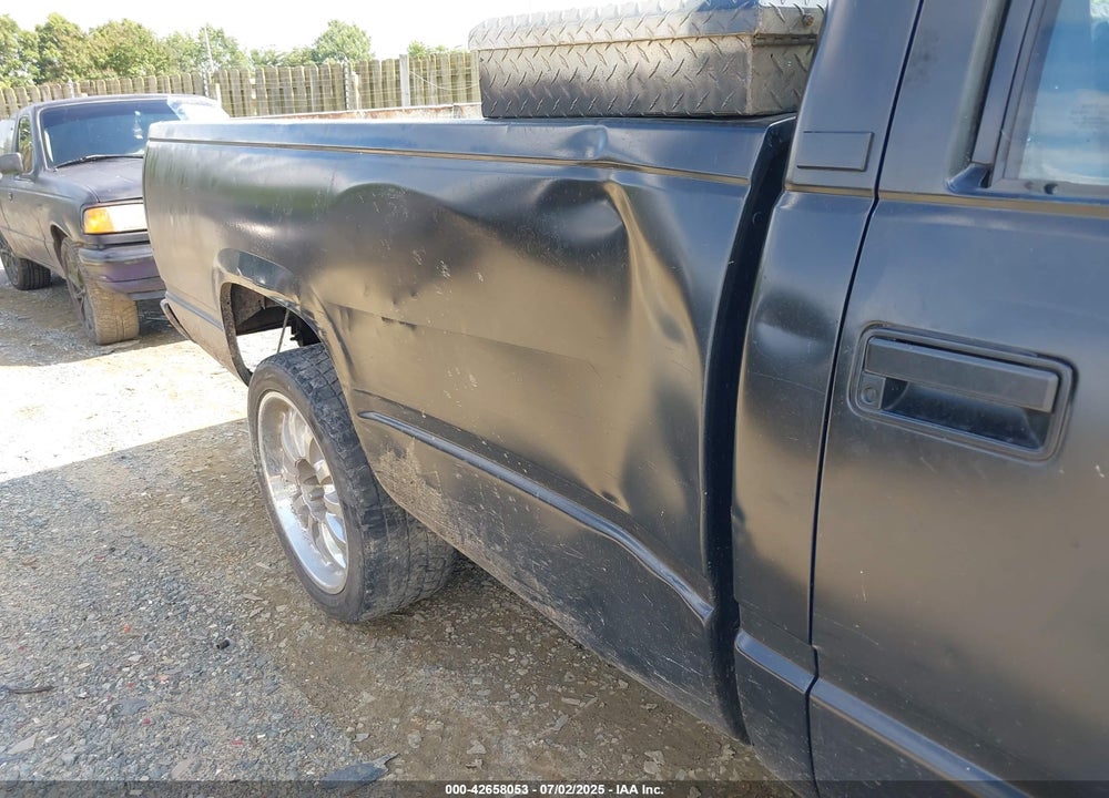 1991 CHEVROLET GMT-400 C2500 VIN: 1GCFC24K6MZ147174