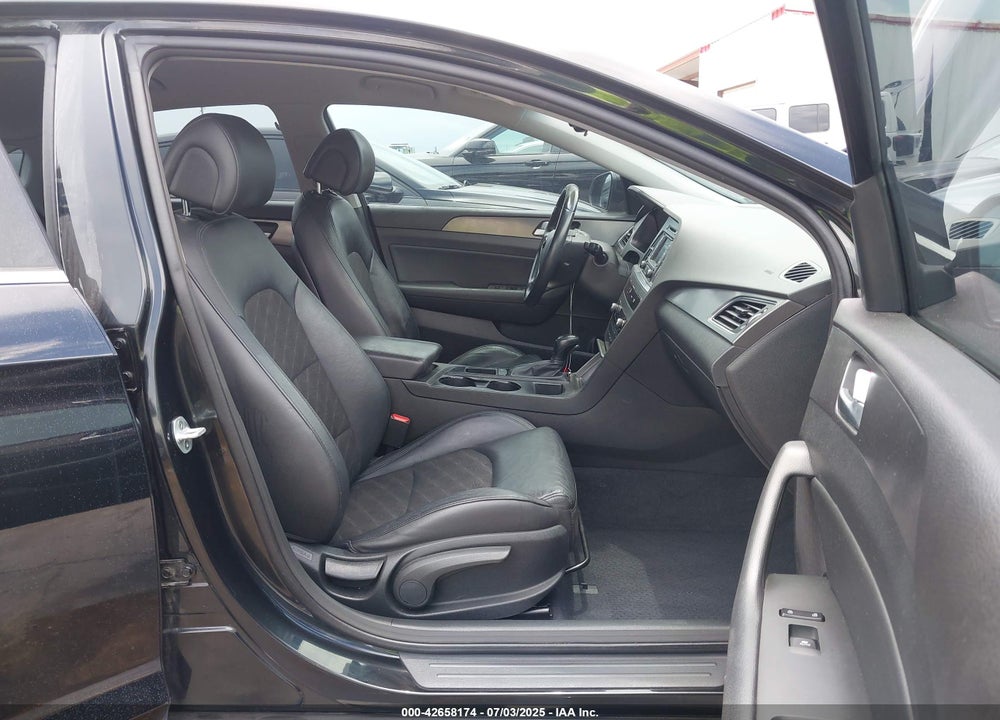 2015 HYUNDAI SONATA SPORT VIN: 5NPE34AF5FH079989