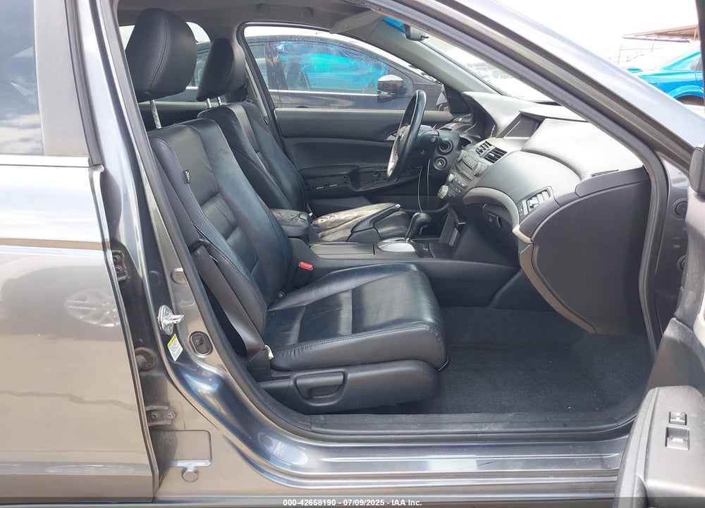 2011 HONDA ACCORD 2.4 SE VIN: 1HGCP2F67BA100109