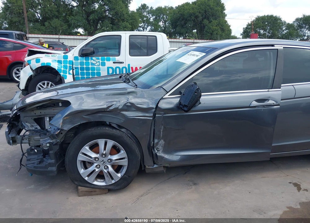 2011 HONDA ACCORD 2.4 SE VIN: 1HGCP2F67BA100109