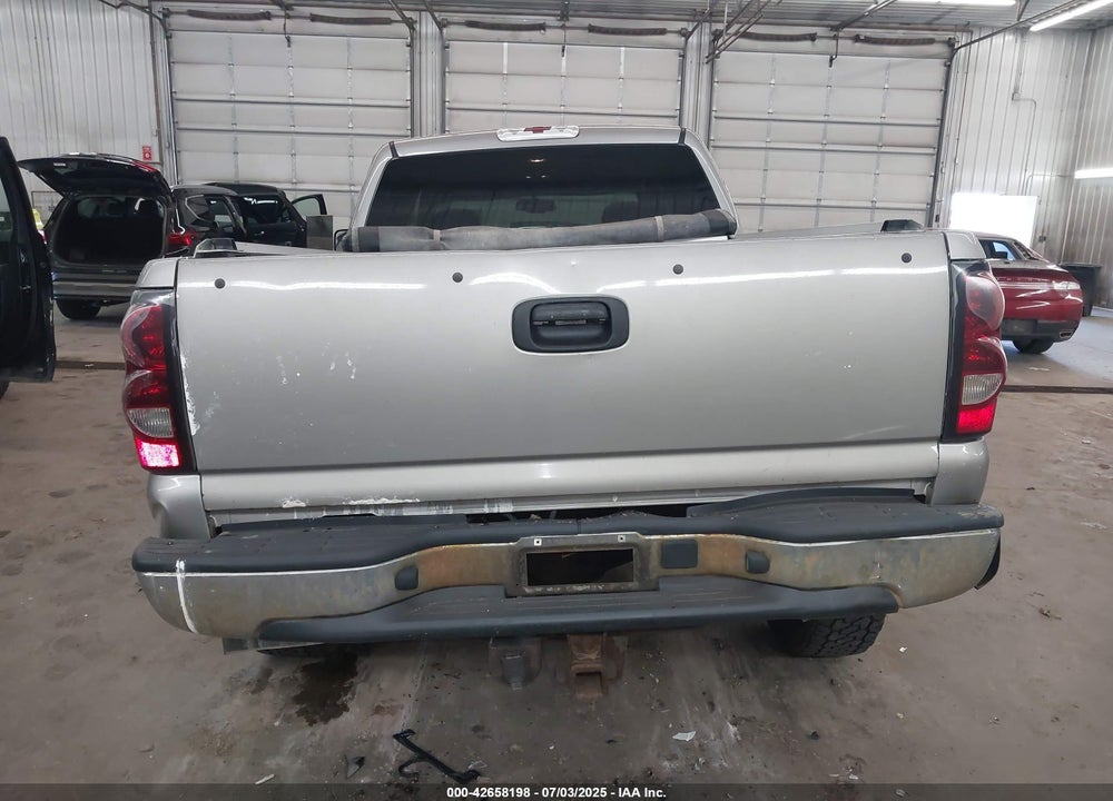 2003 CHEVROLET SILVERADO 2500HD LS VIN: 1GCHK23153F149356