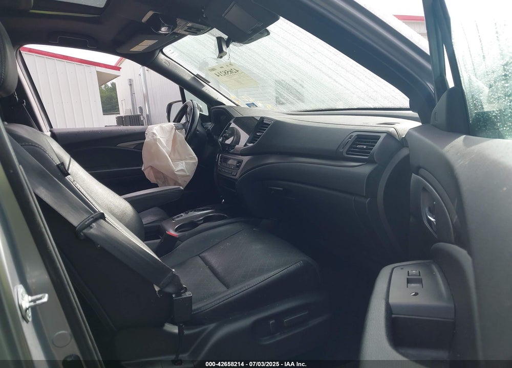 2021 HONDA PASSPORT VIN: 5FNYF7H58MB015332