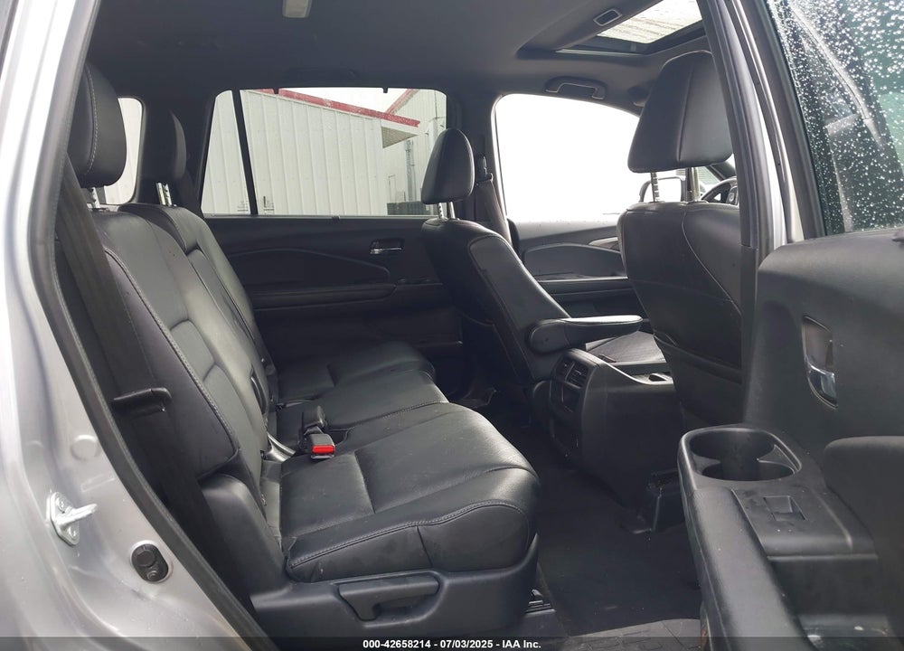 2021 HONDA PASSPORT VIN: 5FNYF7H58MB015332