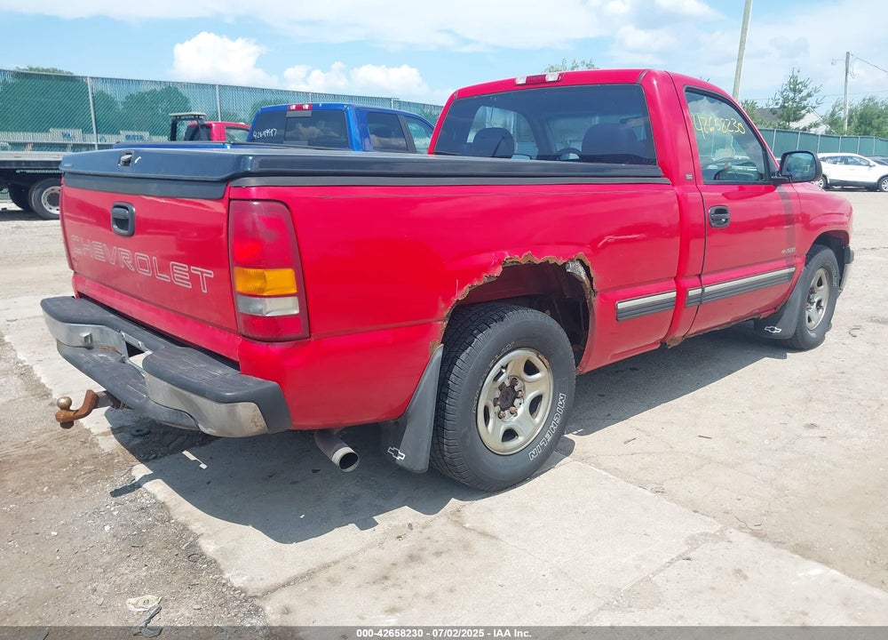1999 CHEVROLET SILVERADO 1500 VIN: 1GCEC14W5XZ135708