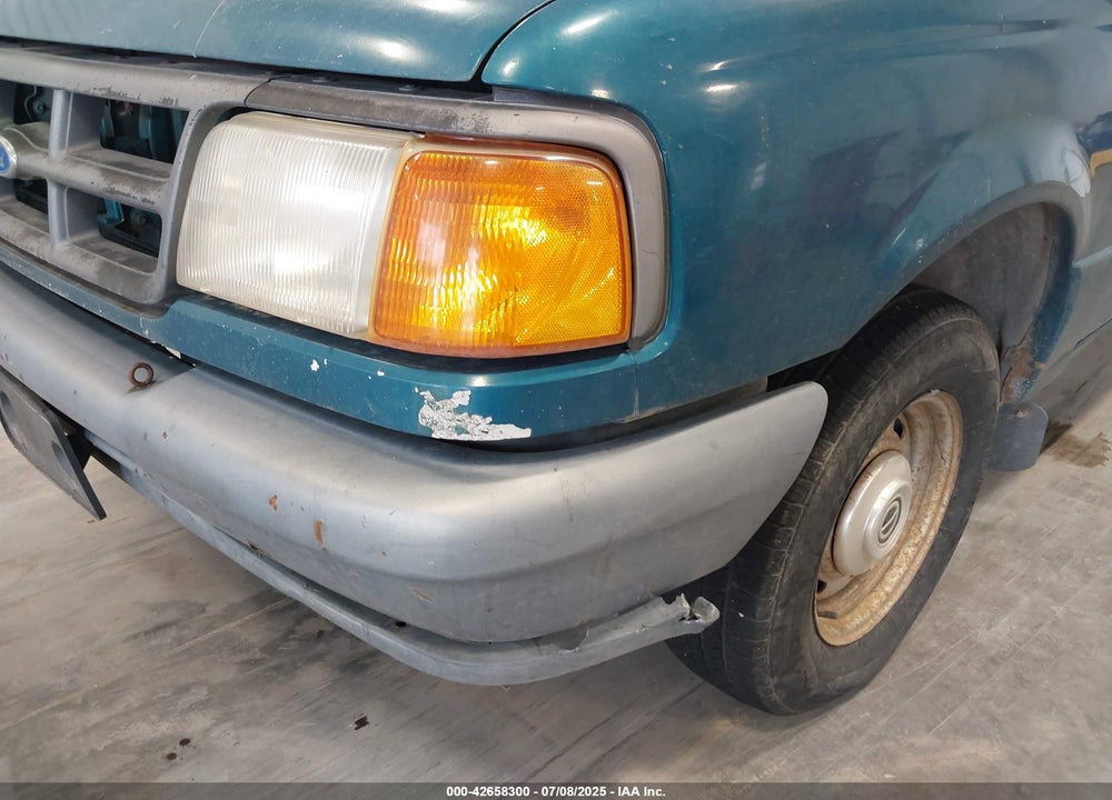 1994 FORD RANGER VIN: 1FTCR10A3RUD35437