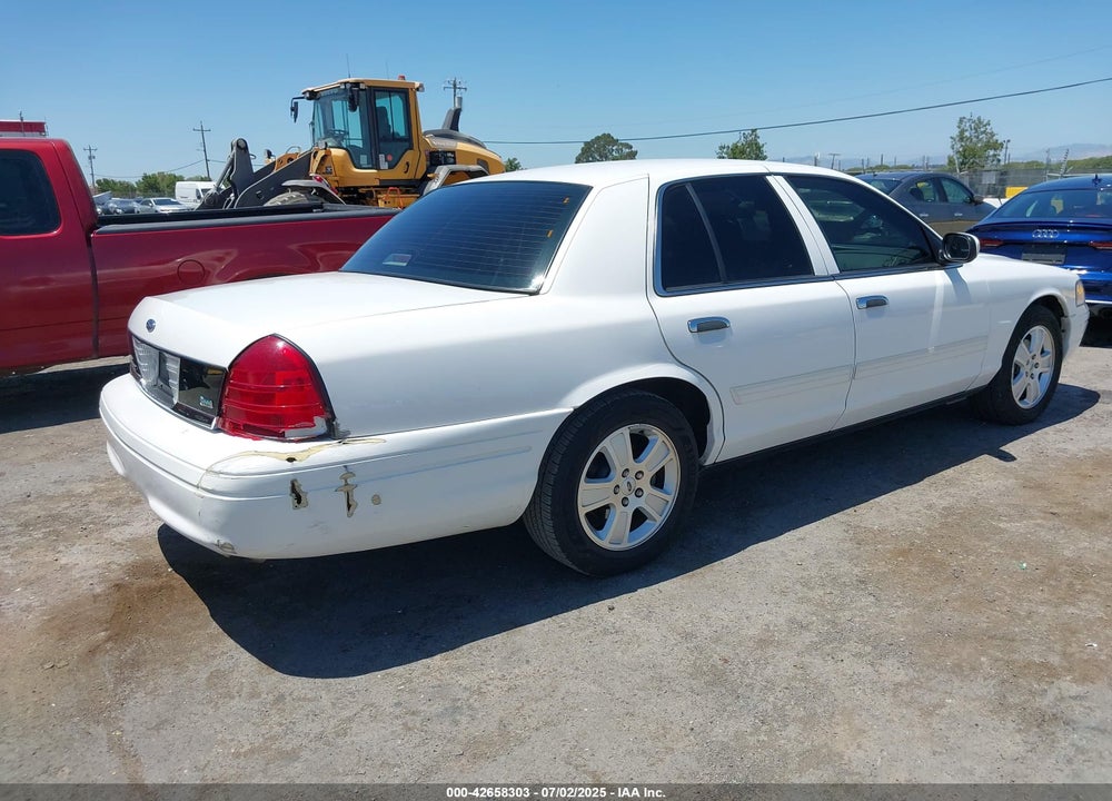 2011 FORD CROWN VICTORIA VIN: 2FABP7EV2BX165933