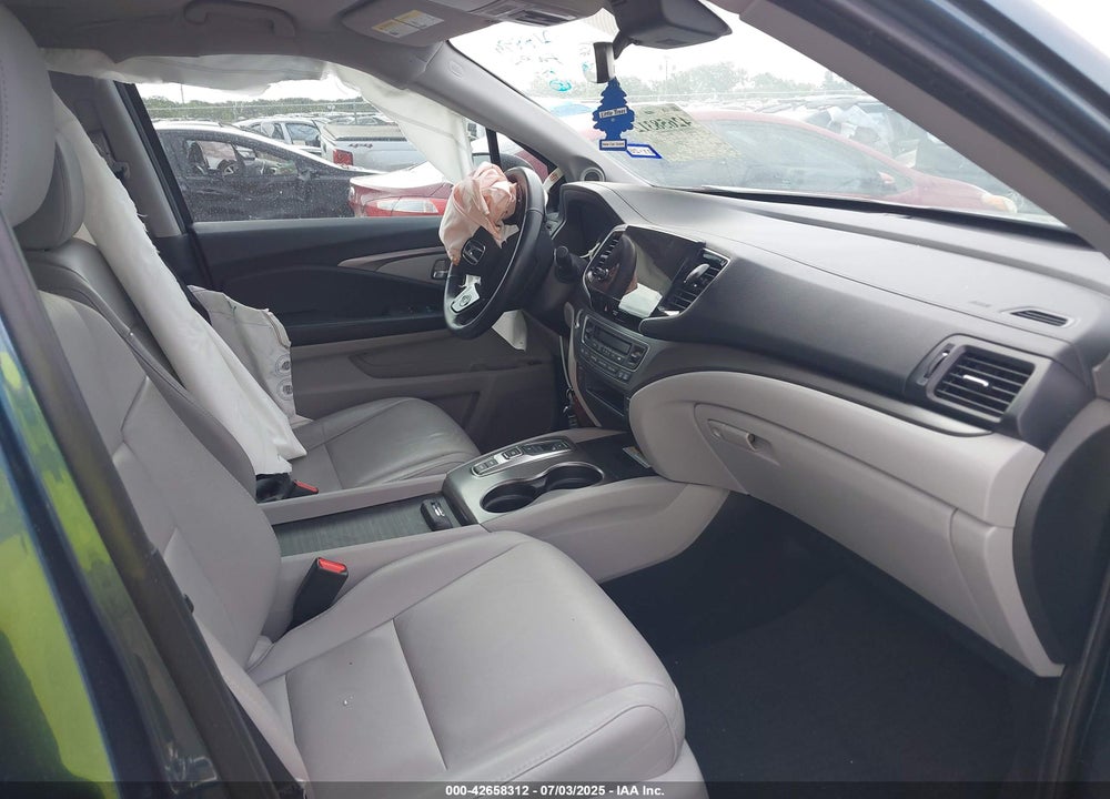 2021 HONDA PILOT VIN: 5FNYF5H24MB012695