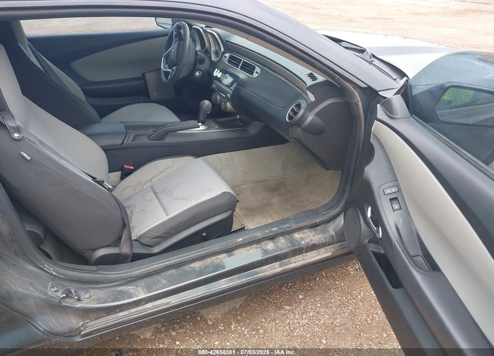 2015 CHEVROLET CAMARO VIN: 2G1FB1E3XF9131005