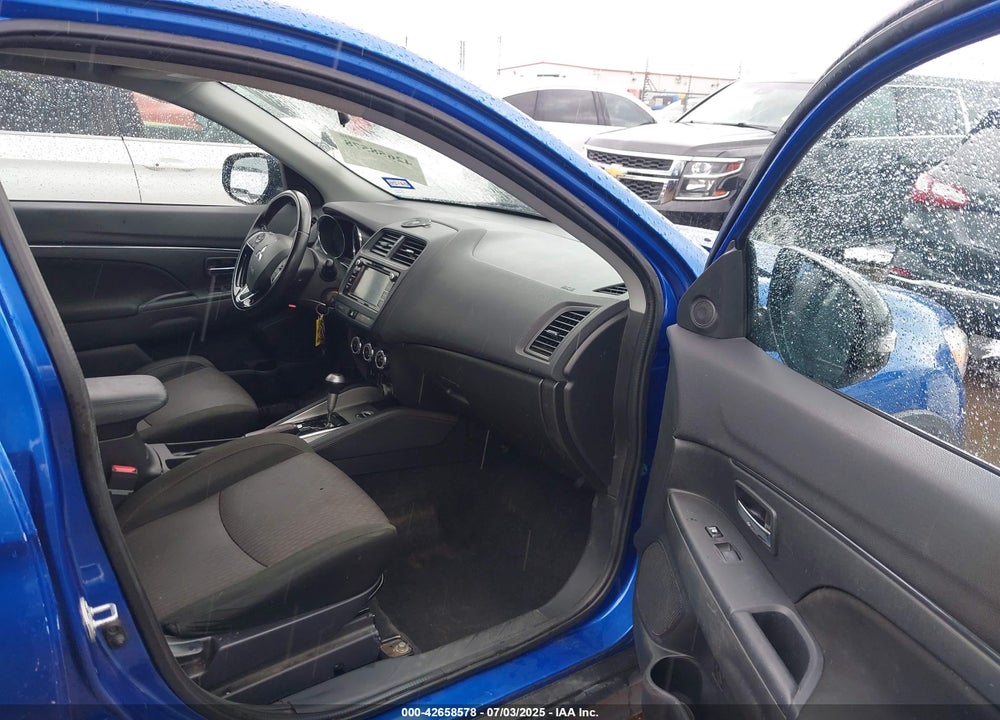 2018 MITSUBISHI OUTLANDER SPORT VIN: JA4AR3AU1JZ028958