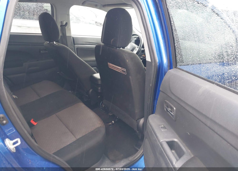 2018 MITSUBISHI OUTLANDER SPORT VIN: JA4AR3AU1JZ028958