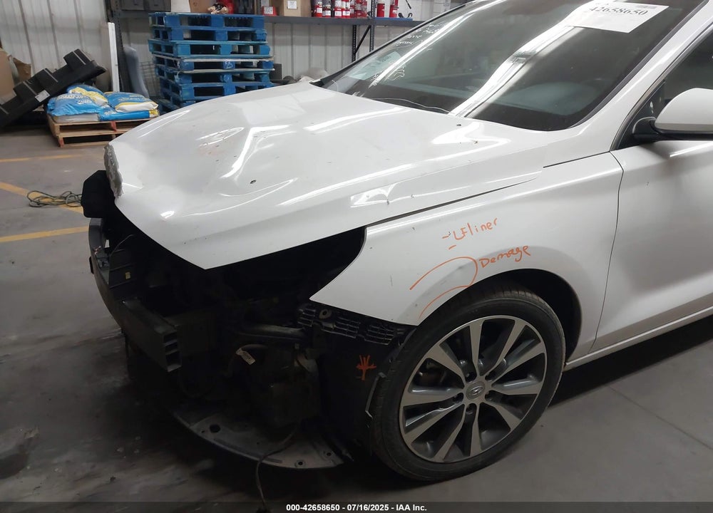 2018 HYUNDAI ELANTRA VIN: KMHH35LE3JU022563