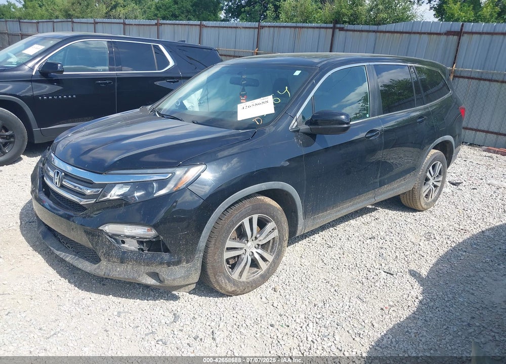 2017 HONDA PILOT VIN: 5FNYF6H50HB083964