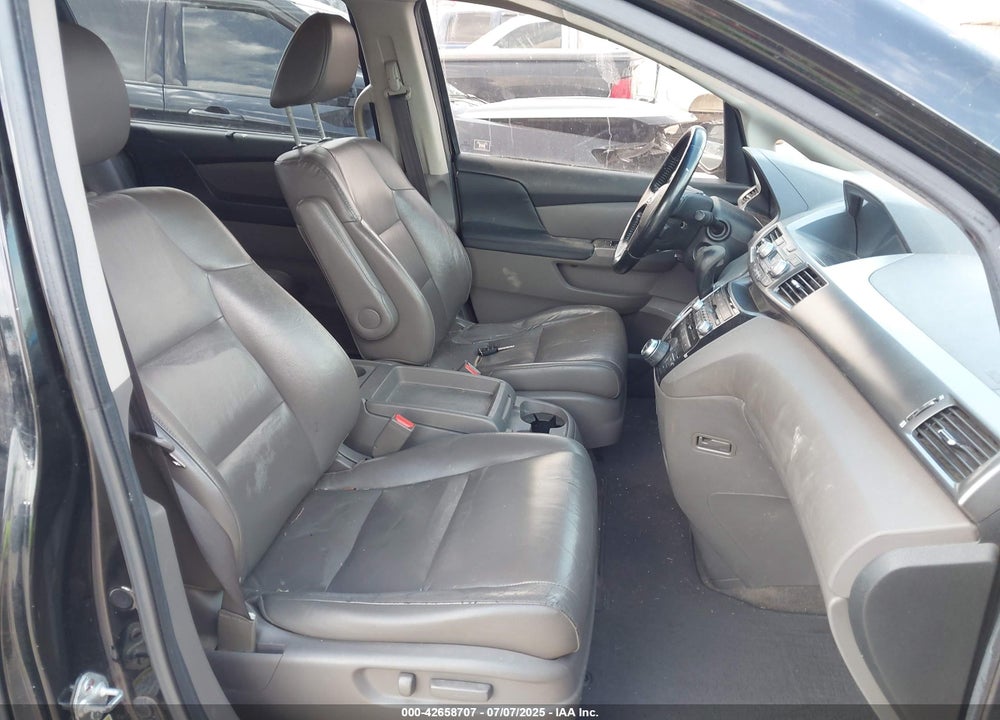 2011 HONDA ODYSSEY VIN: 5FNRL5H94BB003308
