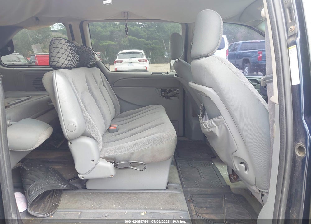 2006 CHRYSLER TOWN & COUNTRY VIN: 1A4GP45R26B642963