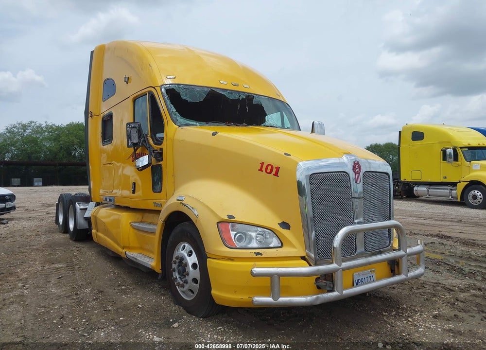 2011 KENWORTH CONSTRUCTION T700 VIN: 1XKFD49X6BJ291921