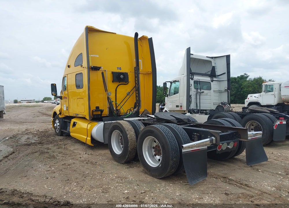 2011 KENWORTH CONSTRUCTION T700 VIN: 1XKFD49X6BJ291921