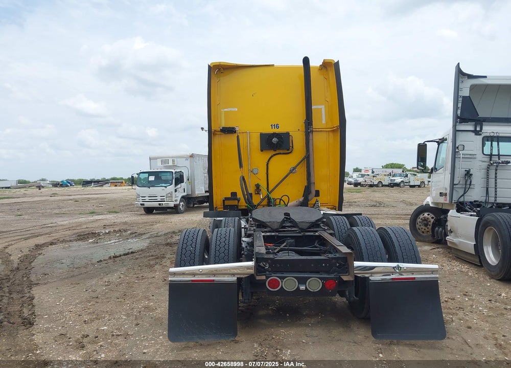 2011 KENWORTH CONSTRUCTION T700 VIN: 1XKFD49X6BJ291921