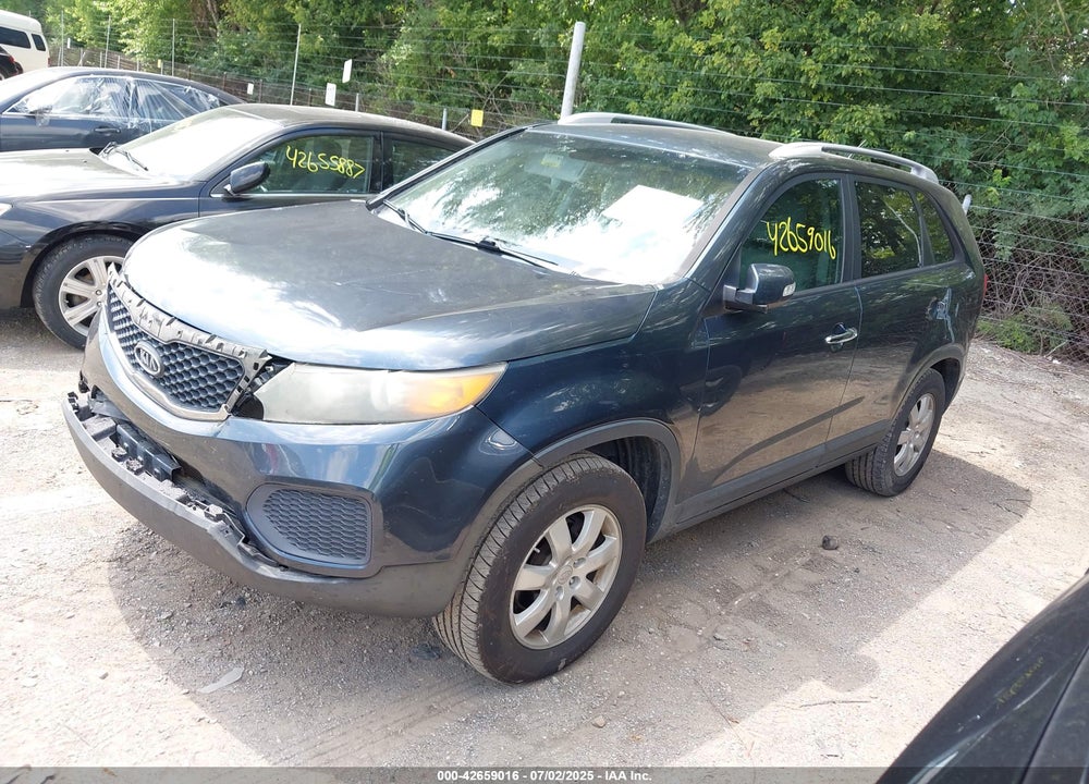 2011 KIA SORENTO VIN: 5XYKT4A26BG138128