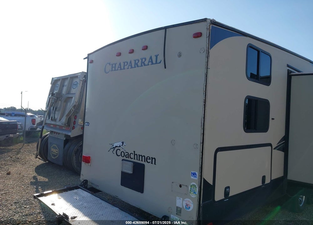 2015 FOREST RIVER CHAPARRAL LITE 29BHS VIN: 5ZT3CLUB6FA311418