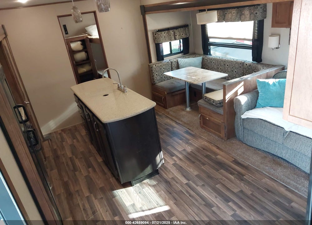 2015 FOREST RIVER CHAPARRAL LITE 29BHS VIN: 5ZT3CLUB6FA311418