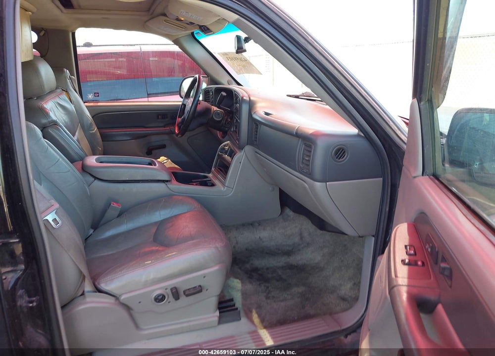 2003 CHEVROLET TAHOE LT VIN: 1GNEK13Z83J224008