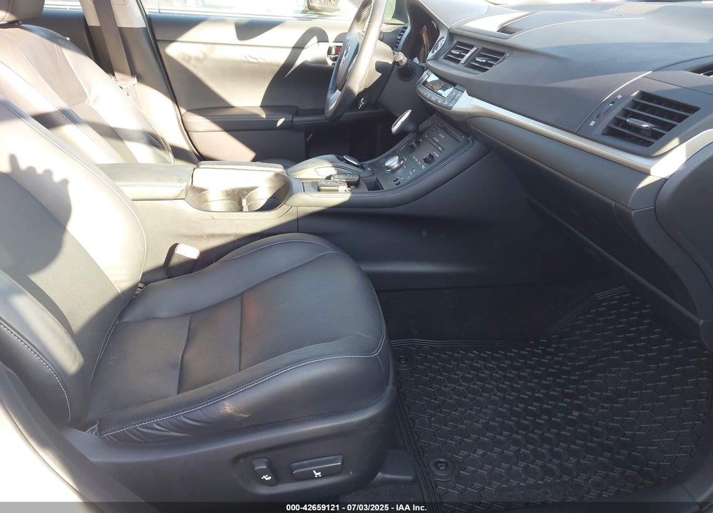 2013 LEXUS CT 200H VIN: JTHKD5BH3D2130375