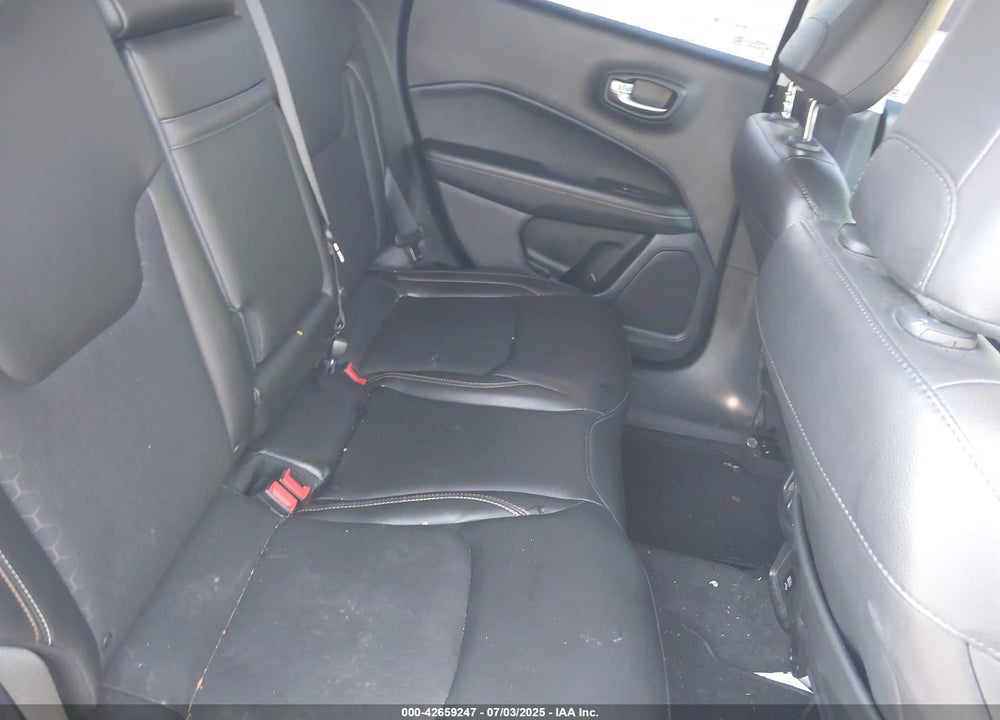 2018 JEEP COMPASS VIN: 3C4NJDBB2JT283644