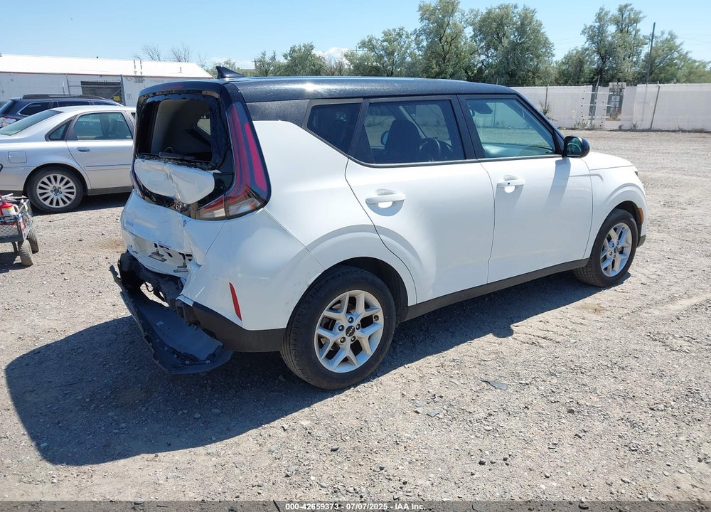 2023 KIA SOUL !/+/S VIN: KNDJ23AU1P7200310